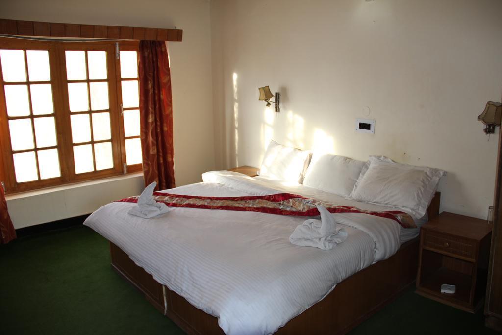 The Auspicious Hotel 列城 外观 照片