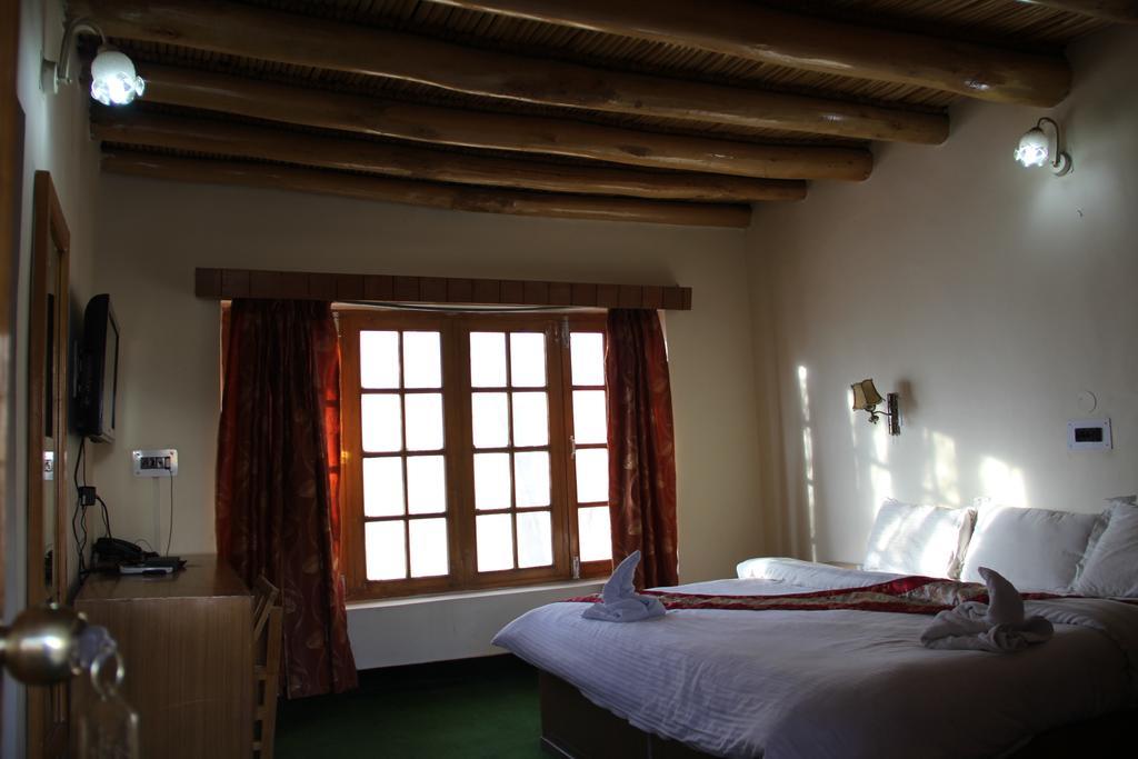 The Auspicious Hotel 列城 外观 照片
